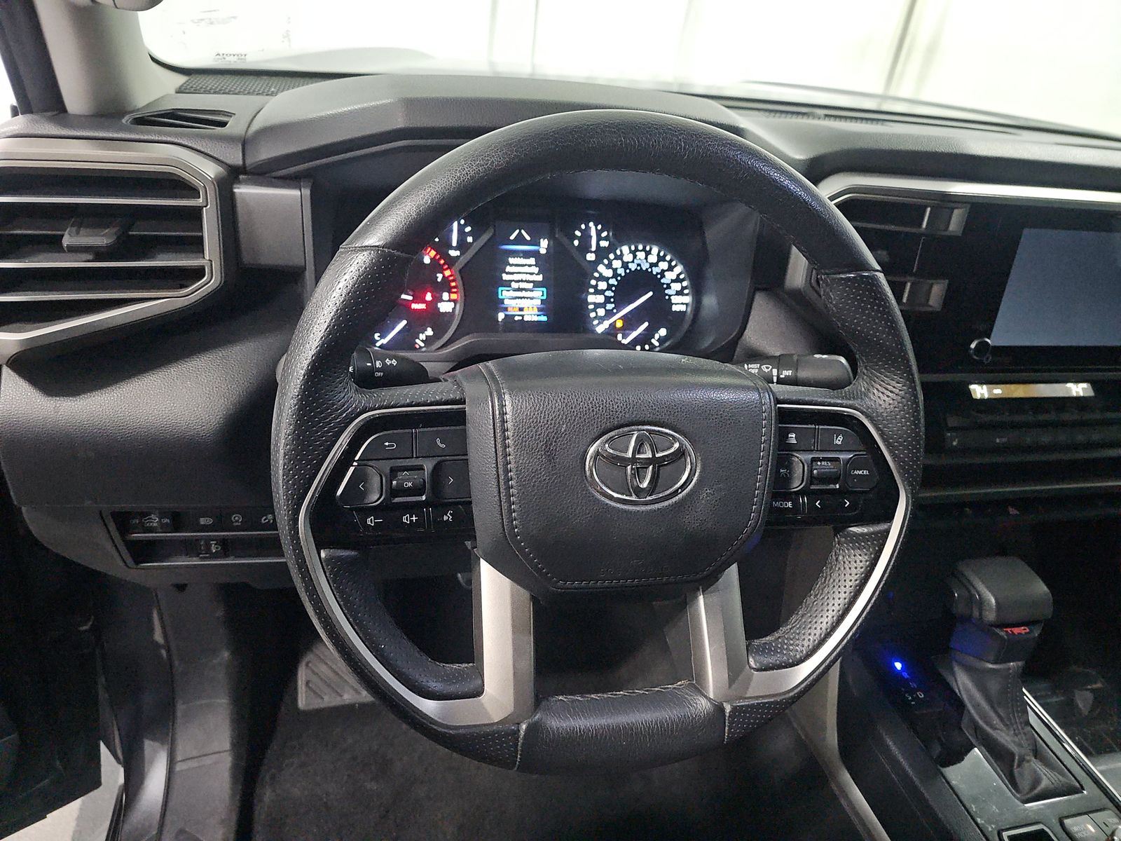 2022 Toyota Tundra SR5 AWD