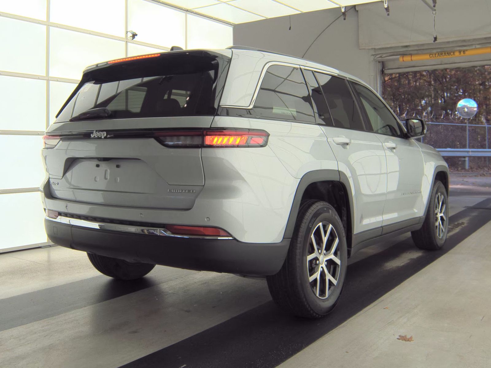 2025 Jeep Grand Cherokee Limited AWD