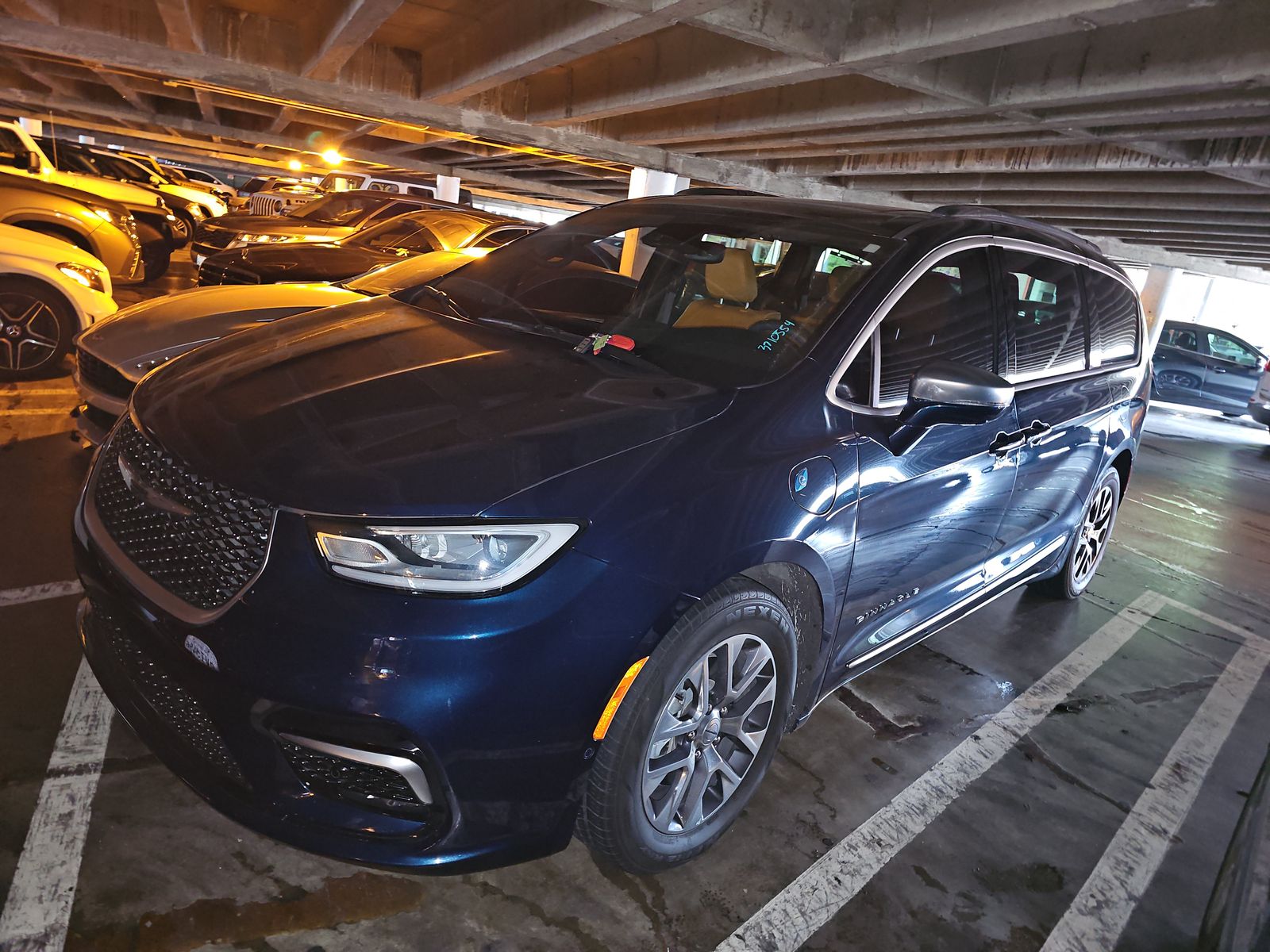 2022 Chrysler Pacifica Hybrid Pinnacle FWD