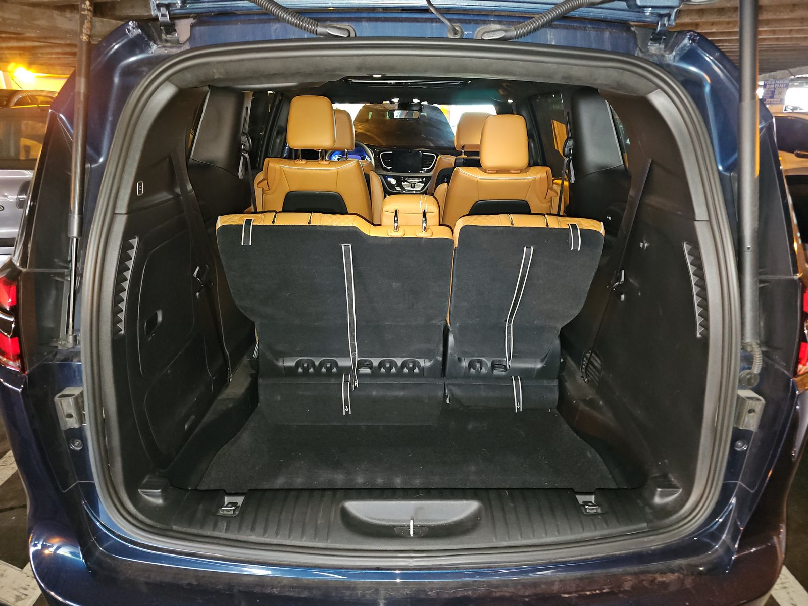 2022 Chrysler Pacifica Hybrid Pinnacle FWD