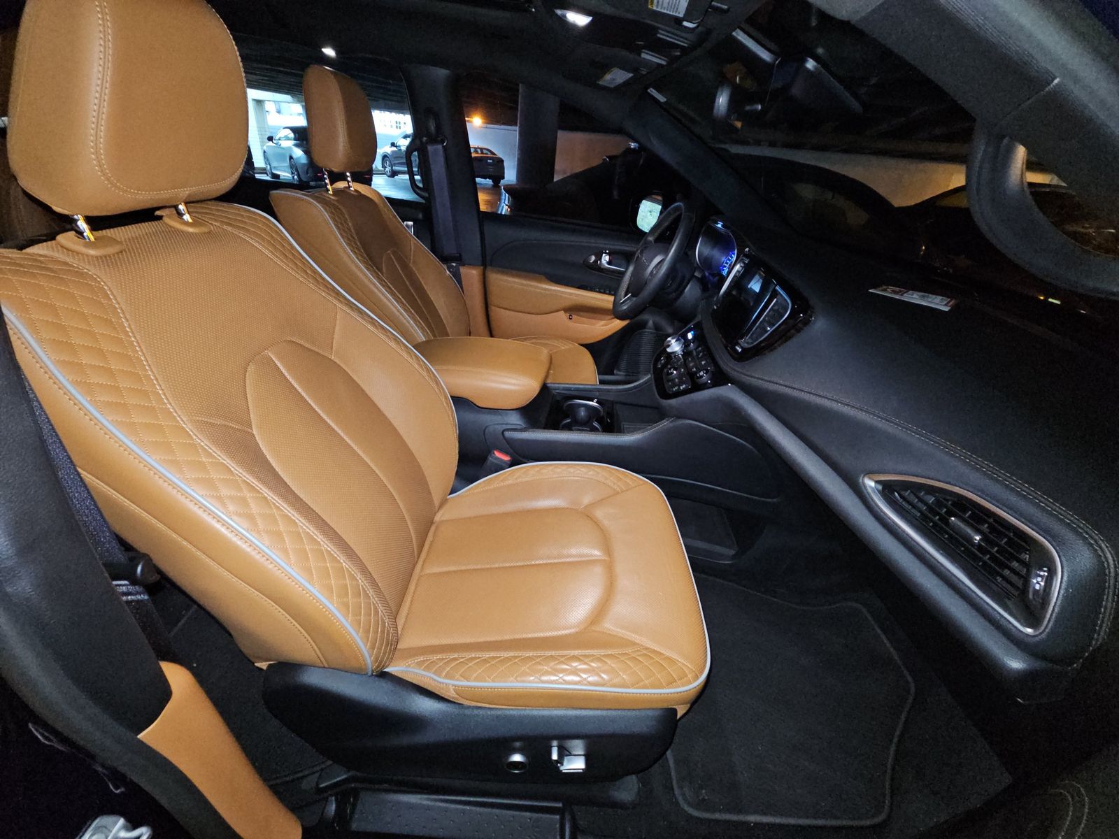 2022 Chrysler Pacifica Hybrid Pinnacle FWD