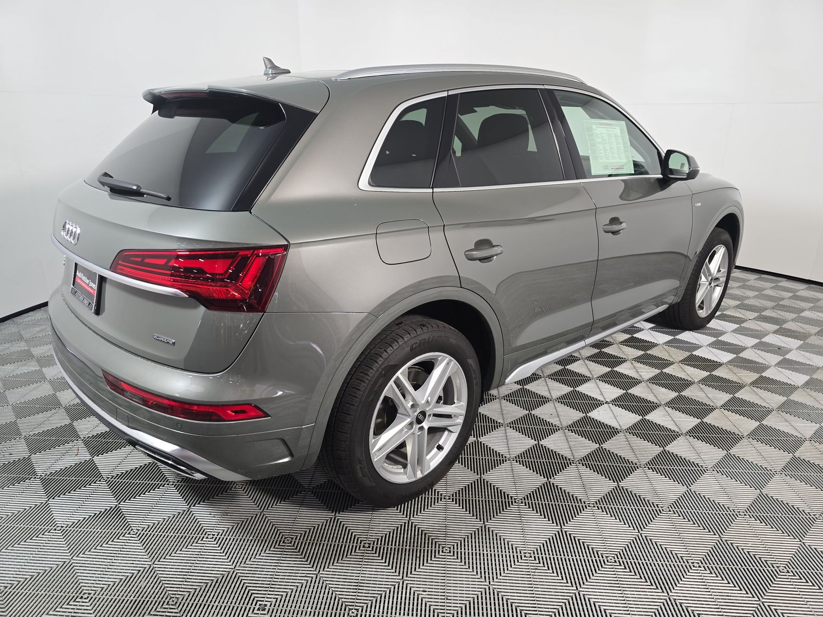 2024 Audi Q5 e Plug-In Hybrid S line Premium Plus AWD