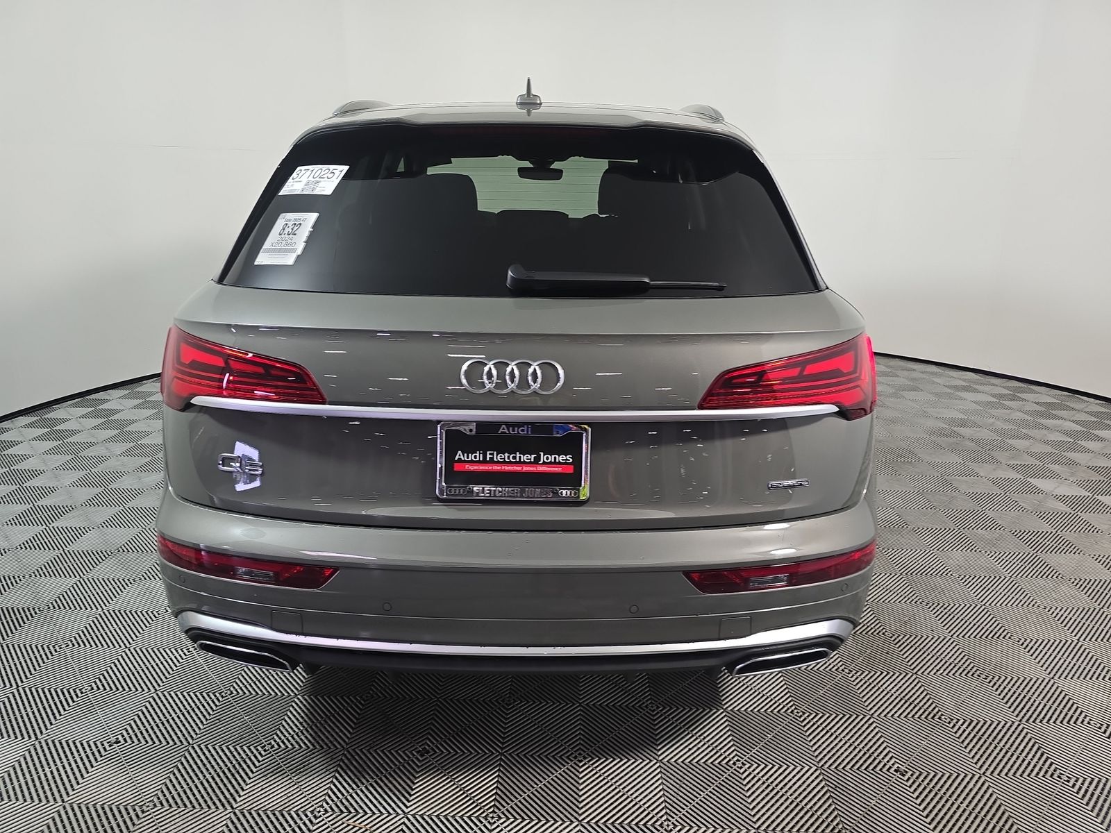 2024 Audi Q5 e Plug-In Hybrid S line Premium Plus AWD