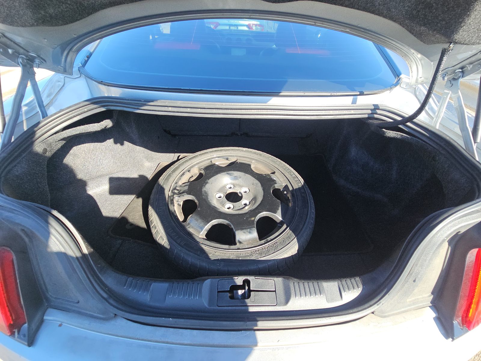 2022 Ford Mustang EcoBoost Premium RWD