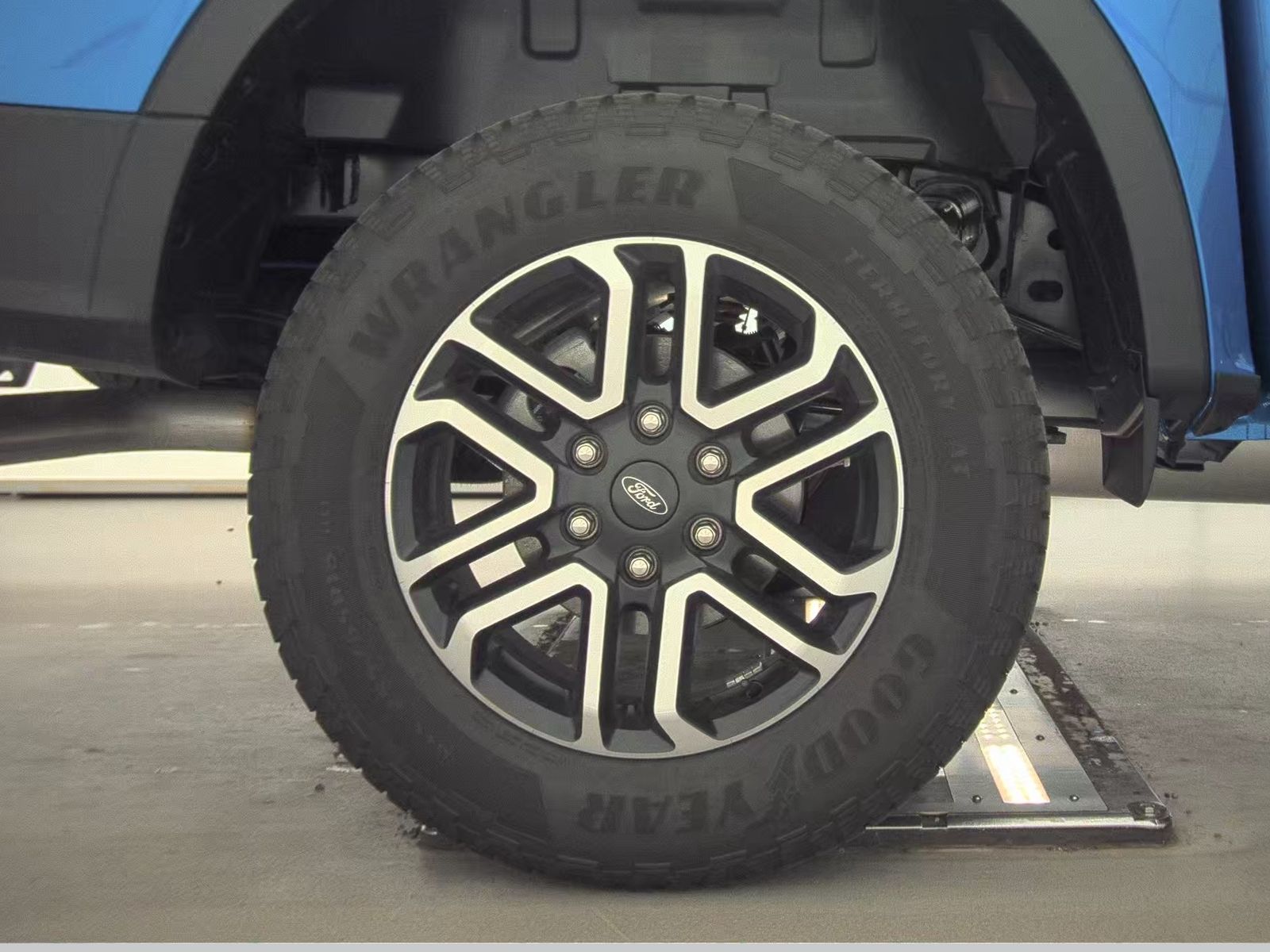 2025 Ford Ranger LARIAT AWD