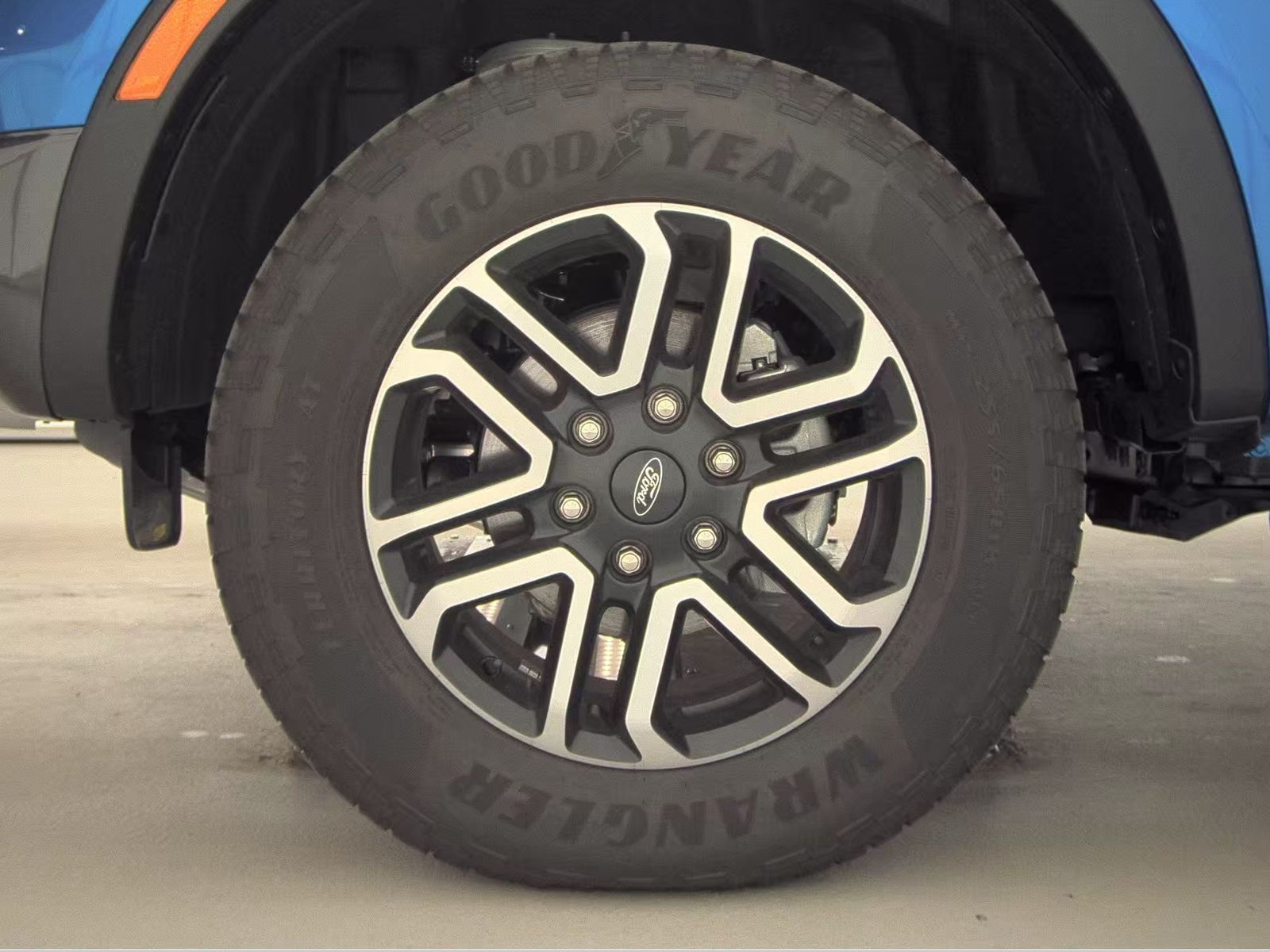 2025 Ford Ranger LARIAT AWD