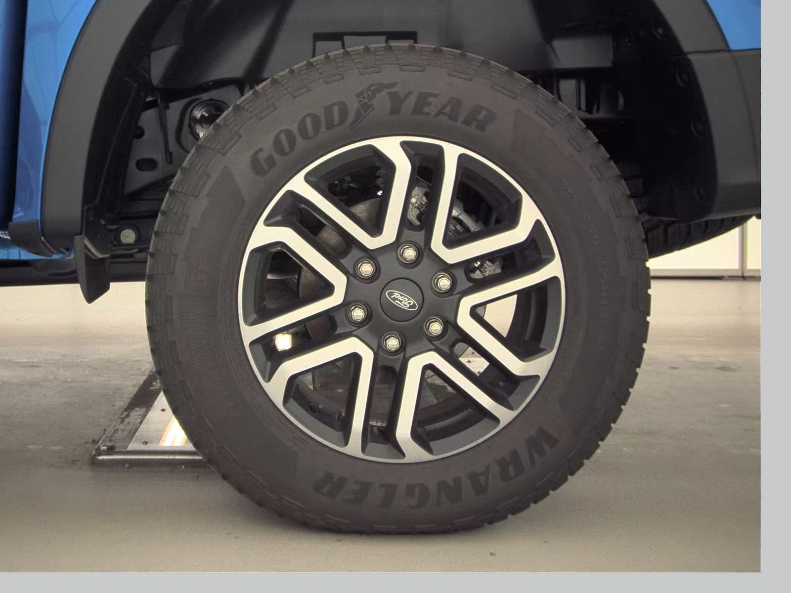 2025 Ford Ranger LARIAT AWD