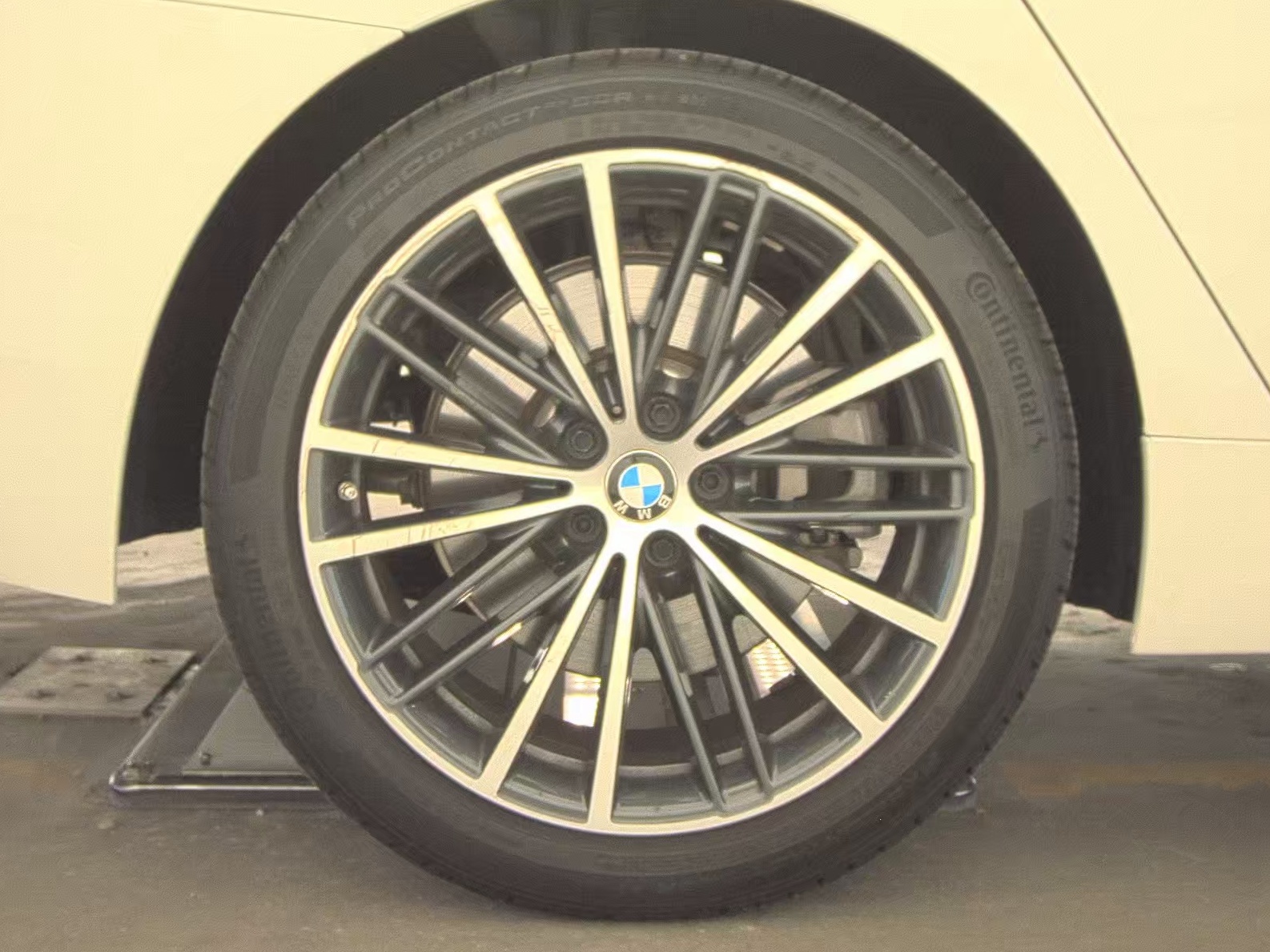 2023 BMW 5 Series 540i RWD