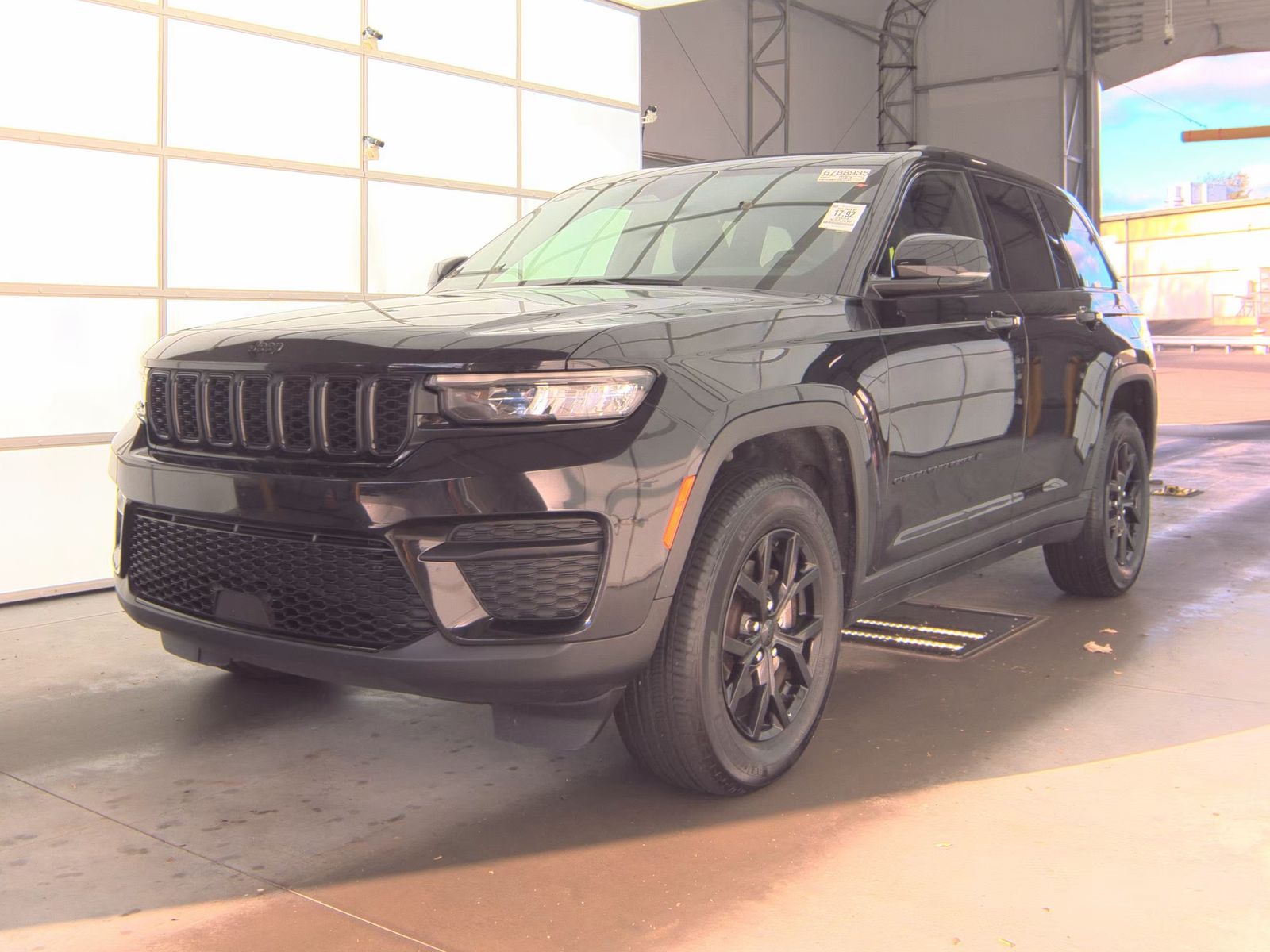 2024 Jeep Grand Cherokee Altitude AWD