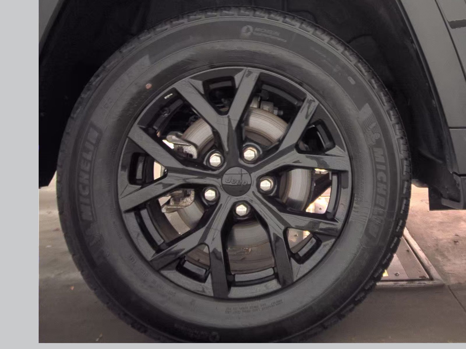 2024 Jeep Grand Cherokee Altitude AWD