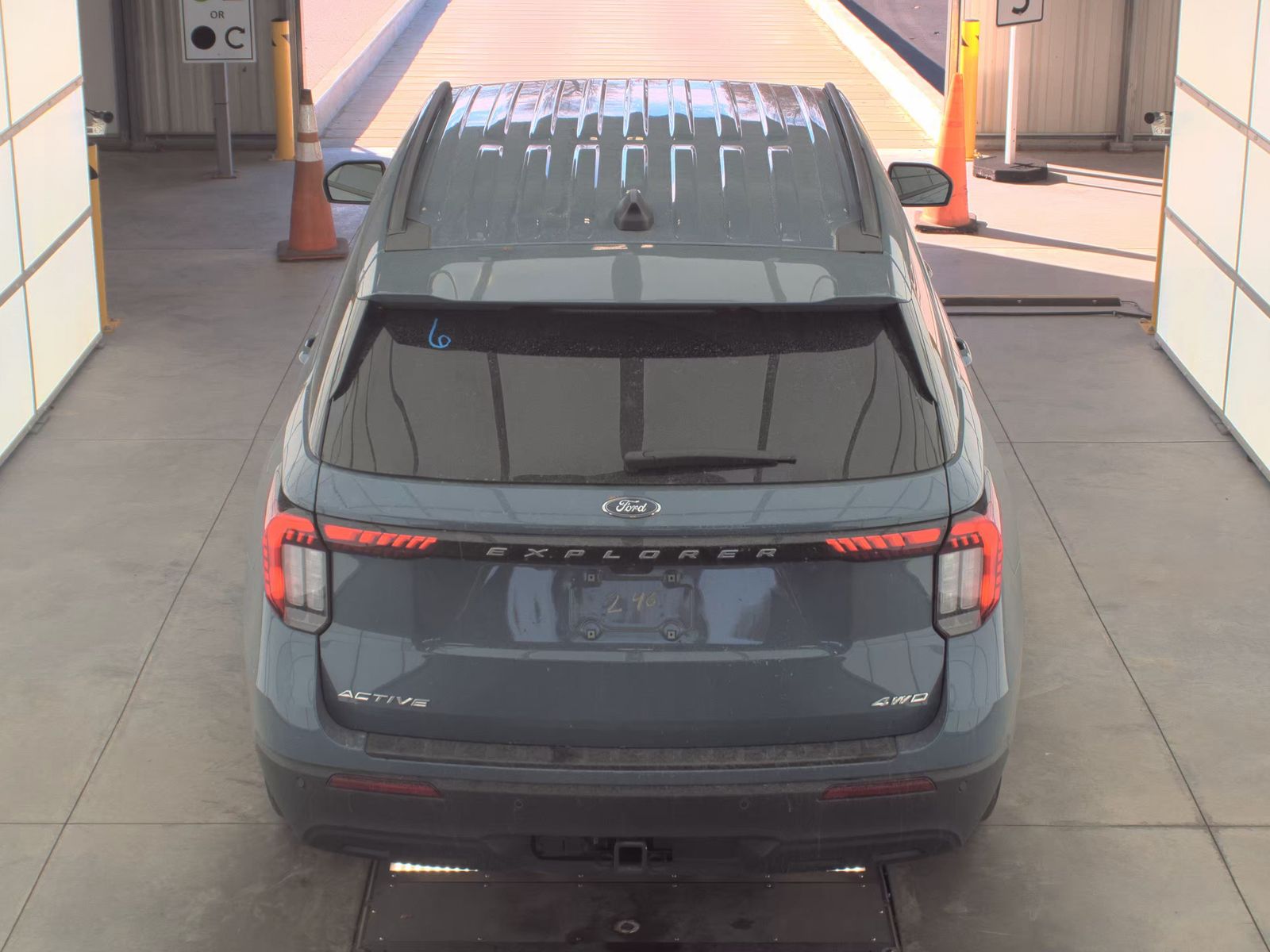 2025 Ford Explorer Active AWD