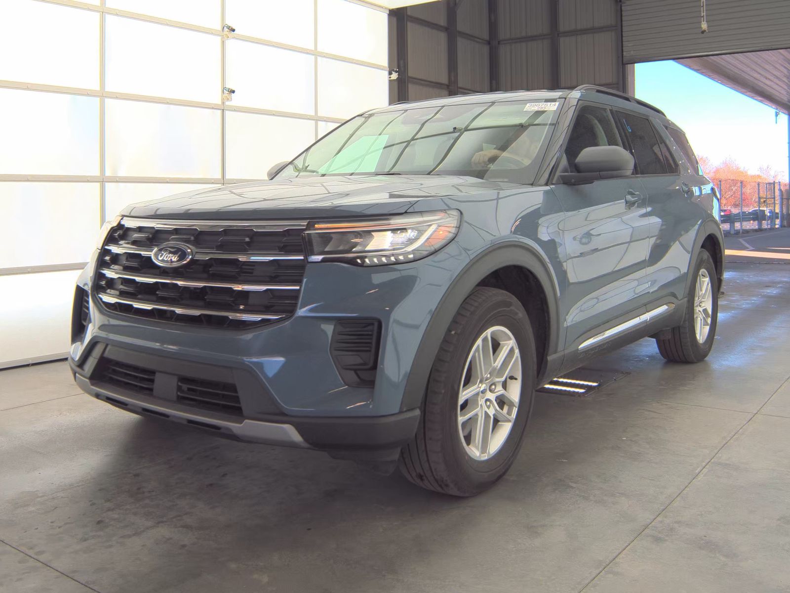 2025 Ford Explorer Active AWD