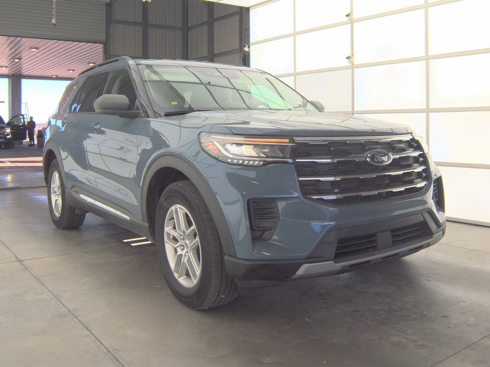 2025 Ford Explorer Active AWD
