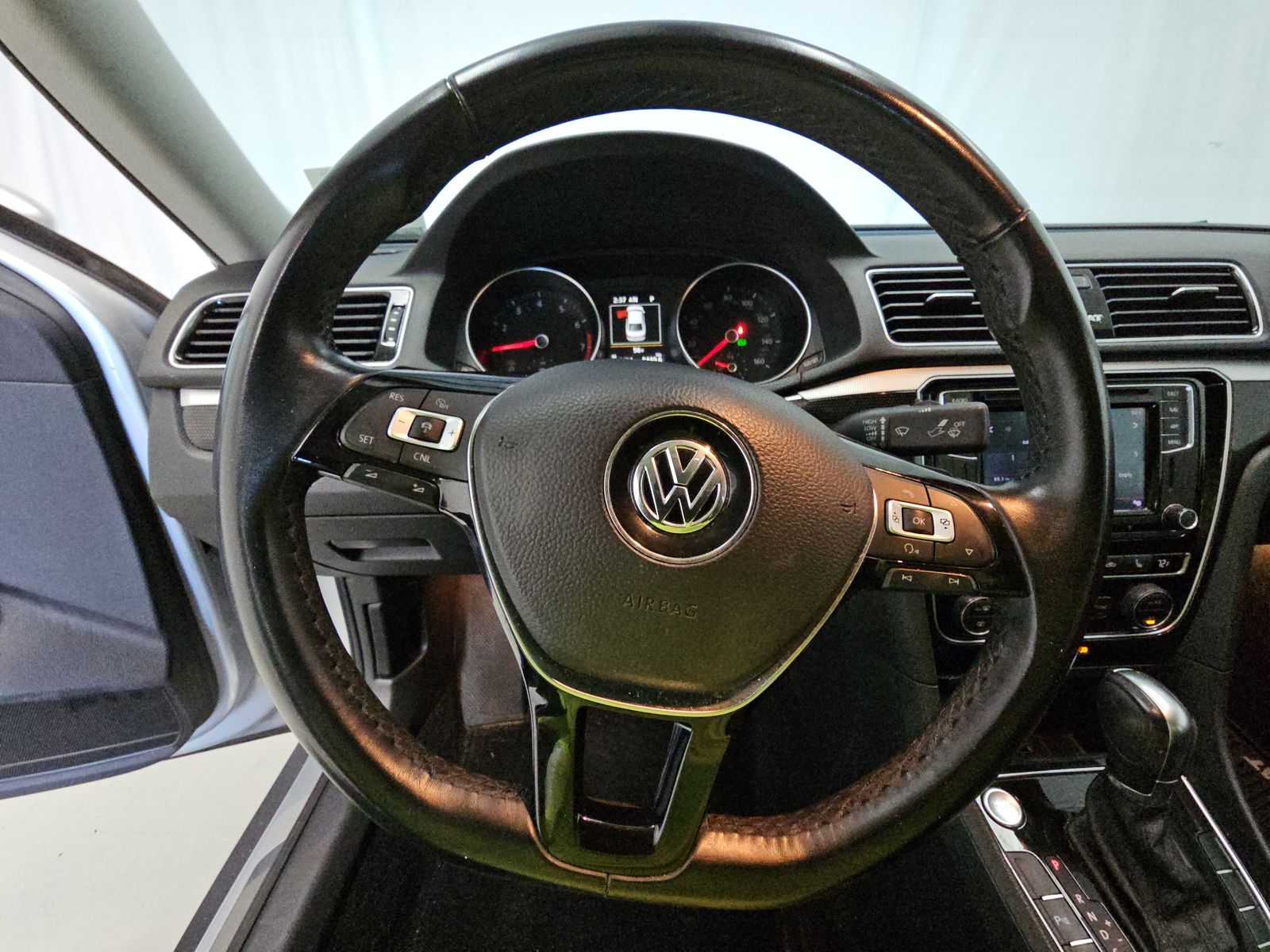 2019 Volkswagen Passat 2.0T SE R-Line FWD