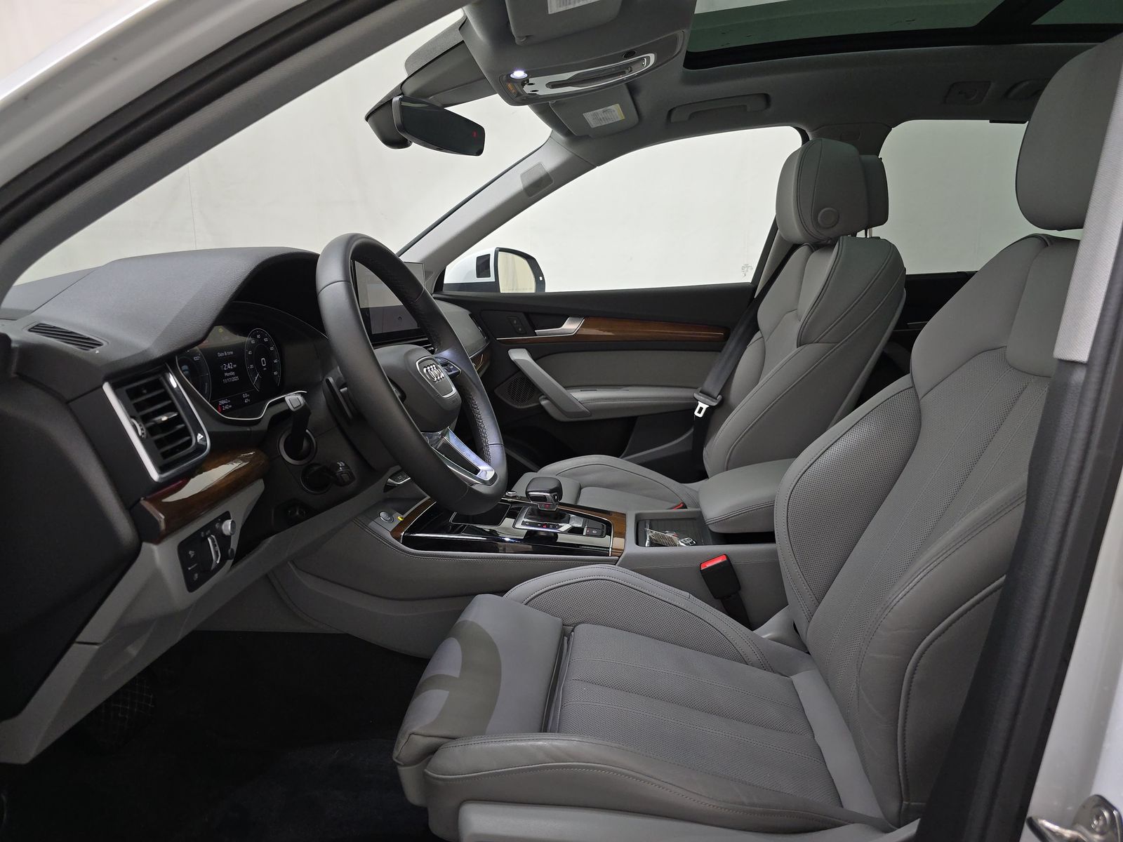 2024 Audi Q5 e Plug-In Hybrid S line Prestige AWD