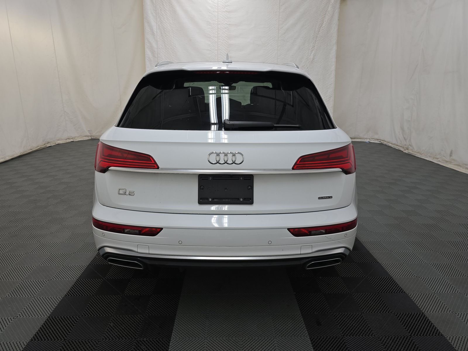 2024 Audi Q5 e Plug-In Hybrid S line Prestige AWD