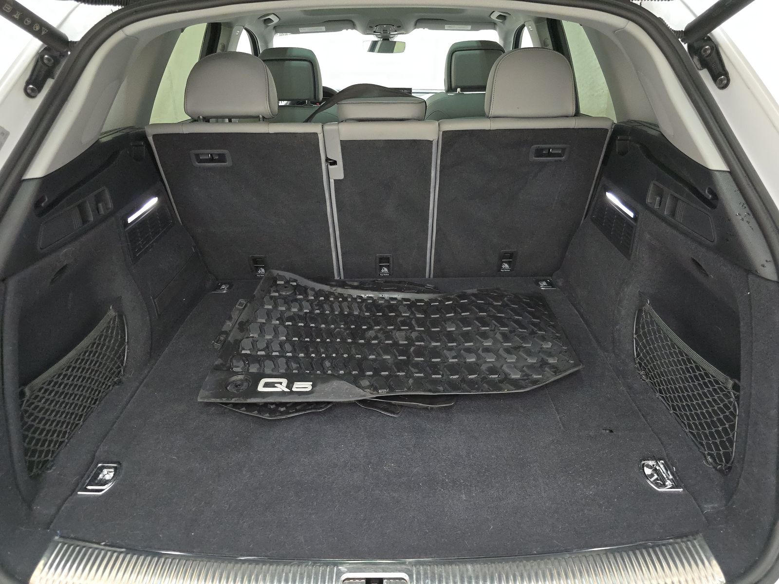 2024 Audi Q5 e Plug-In Hybrid S line Prestige AWD