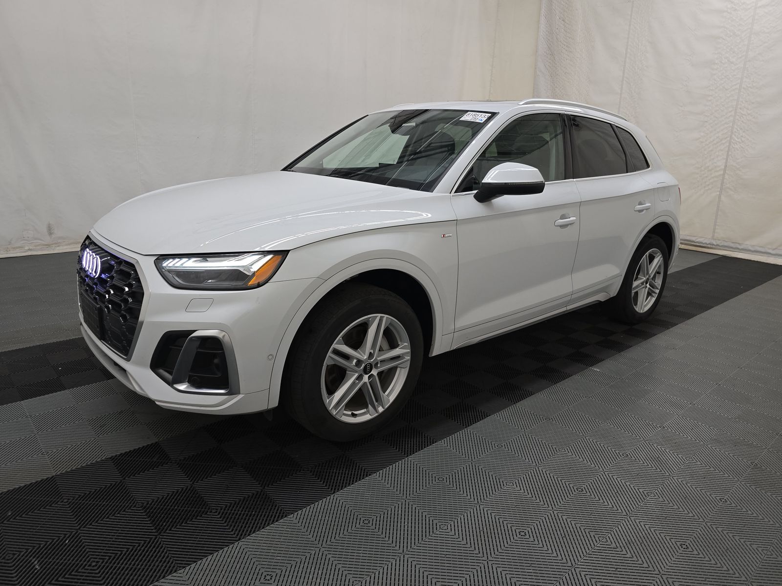 2024 Audi Q5 e Plug-In Hybrid S line Prestige AWD