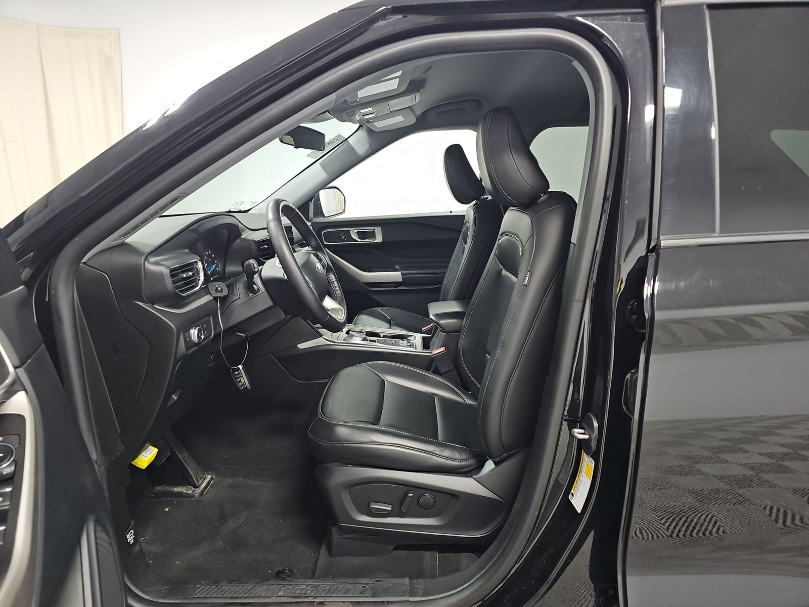 2022 Ford Explorer XLT AWD