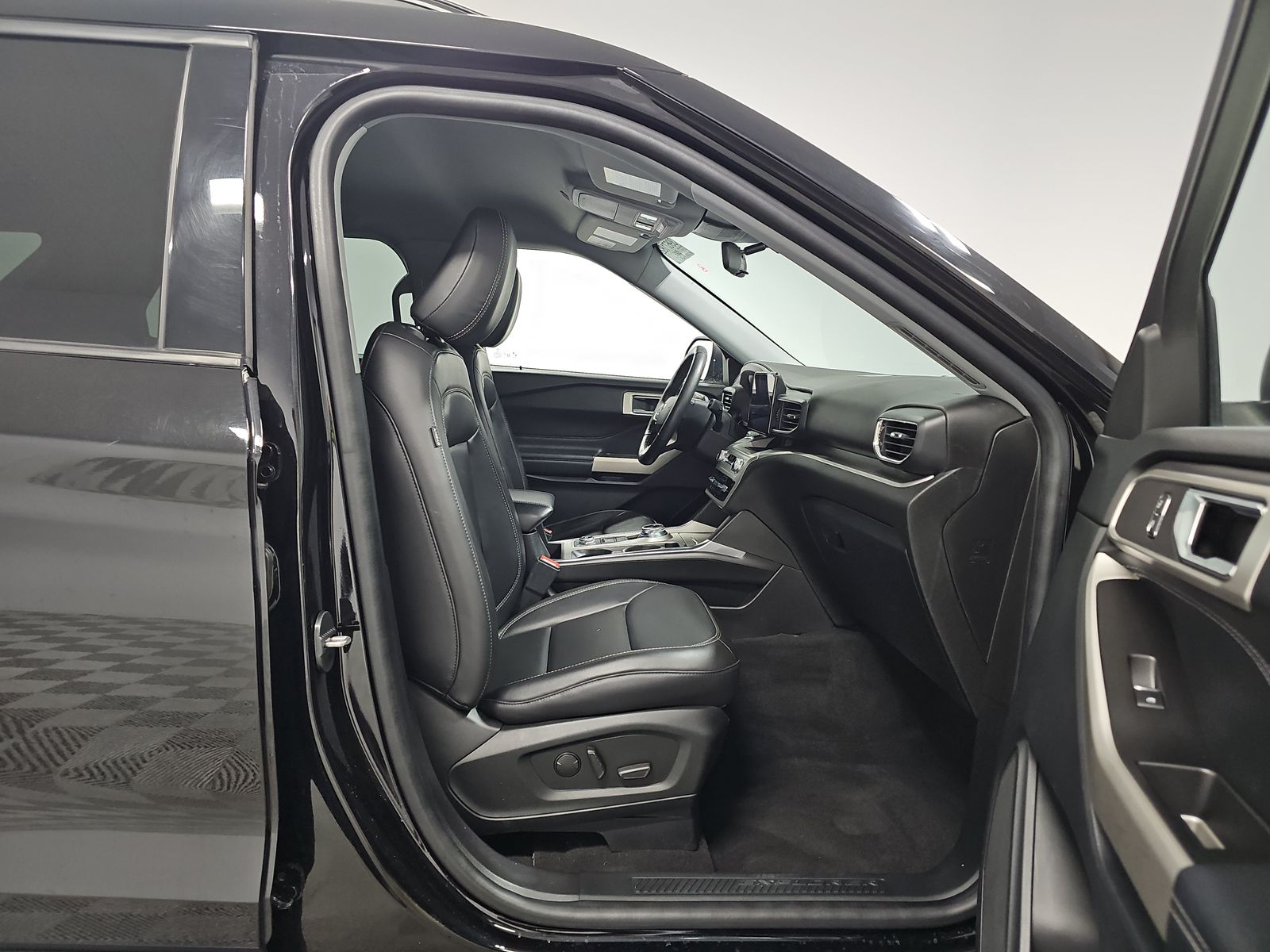 2022 Ford Explorer XLT AWD