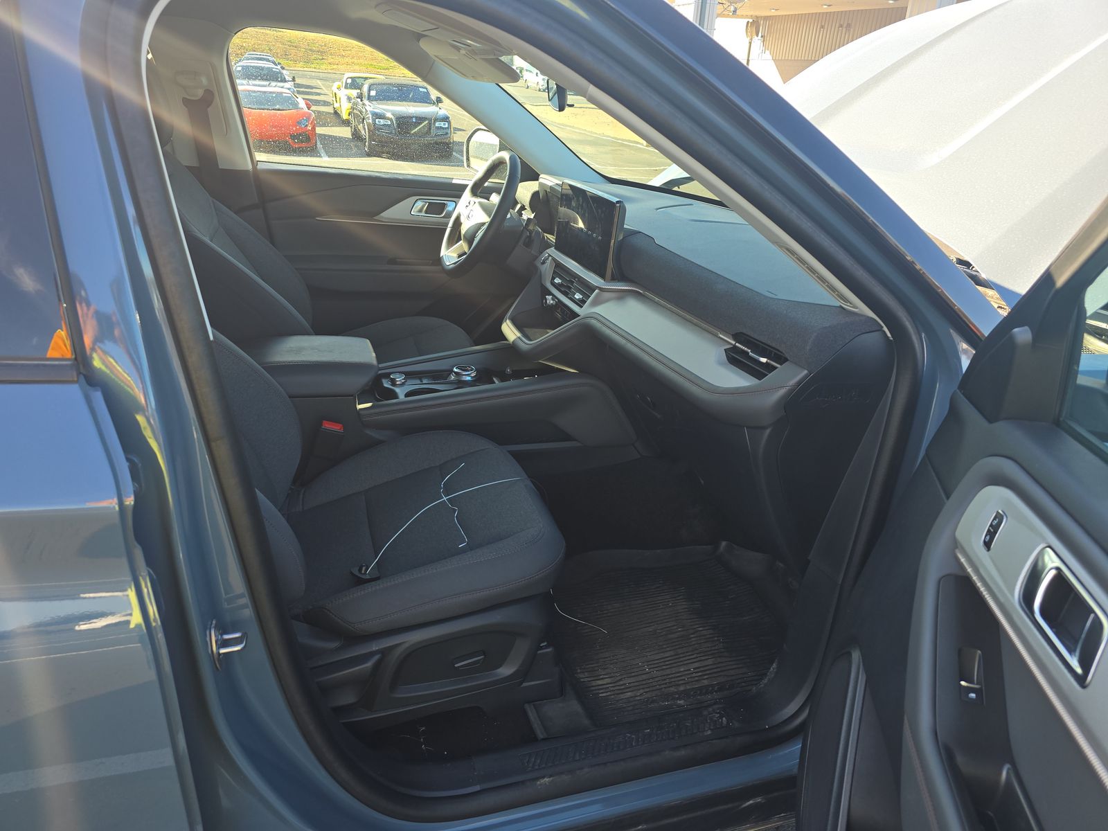 2025 Ford Explorer Active AWD