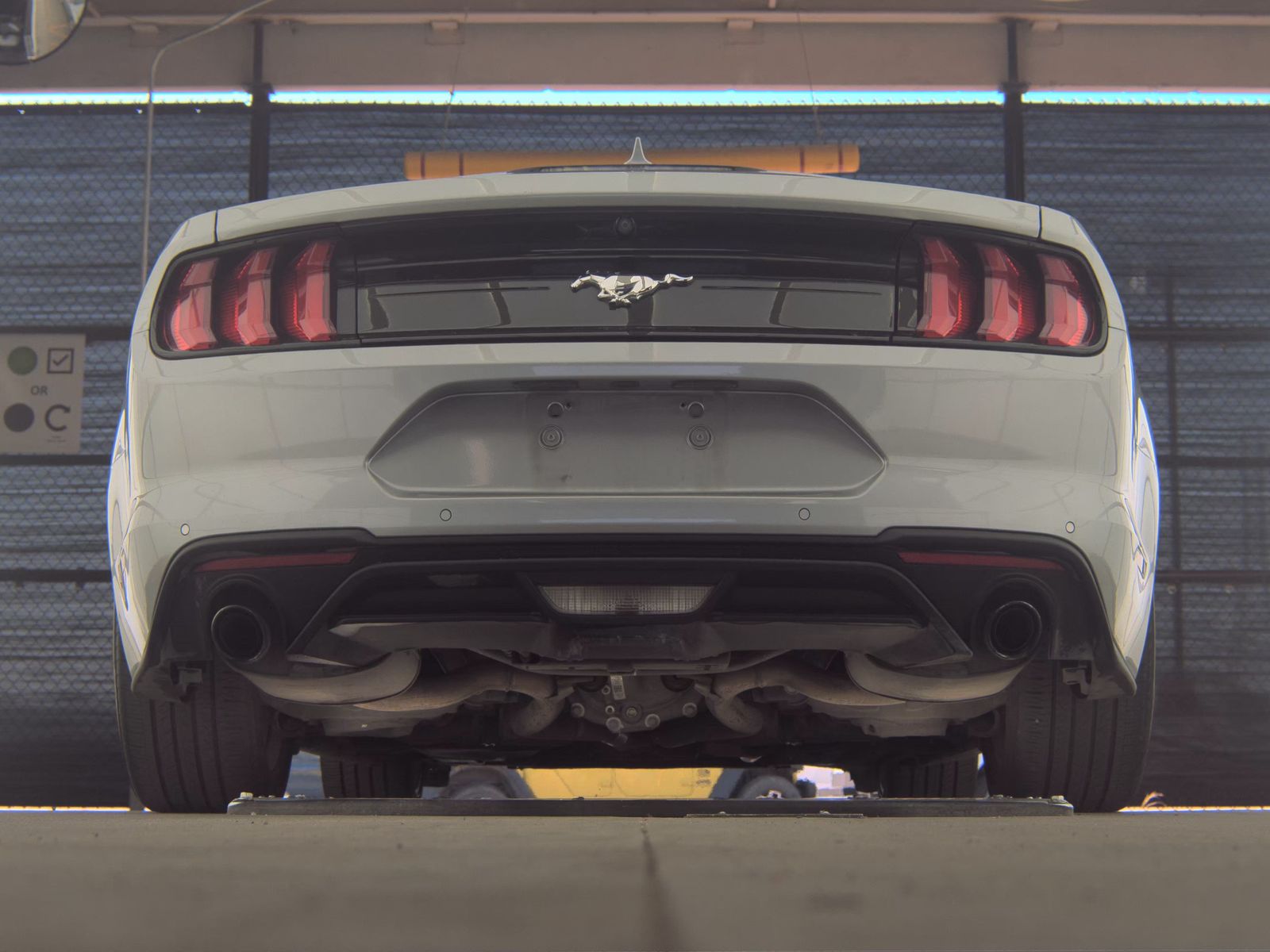 2022 Ford Mustang EcoBoost Premium RWD