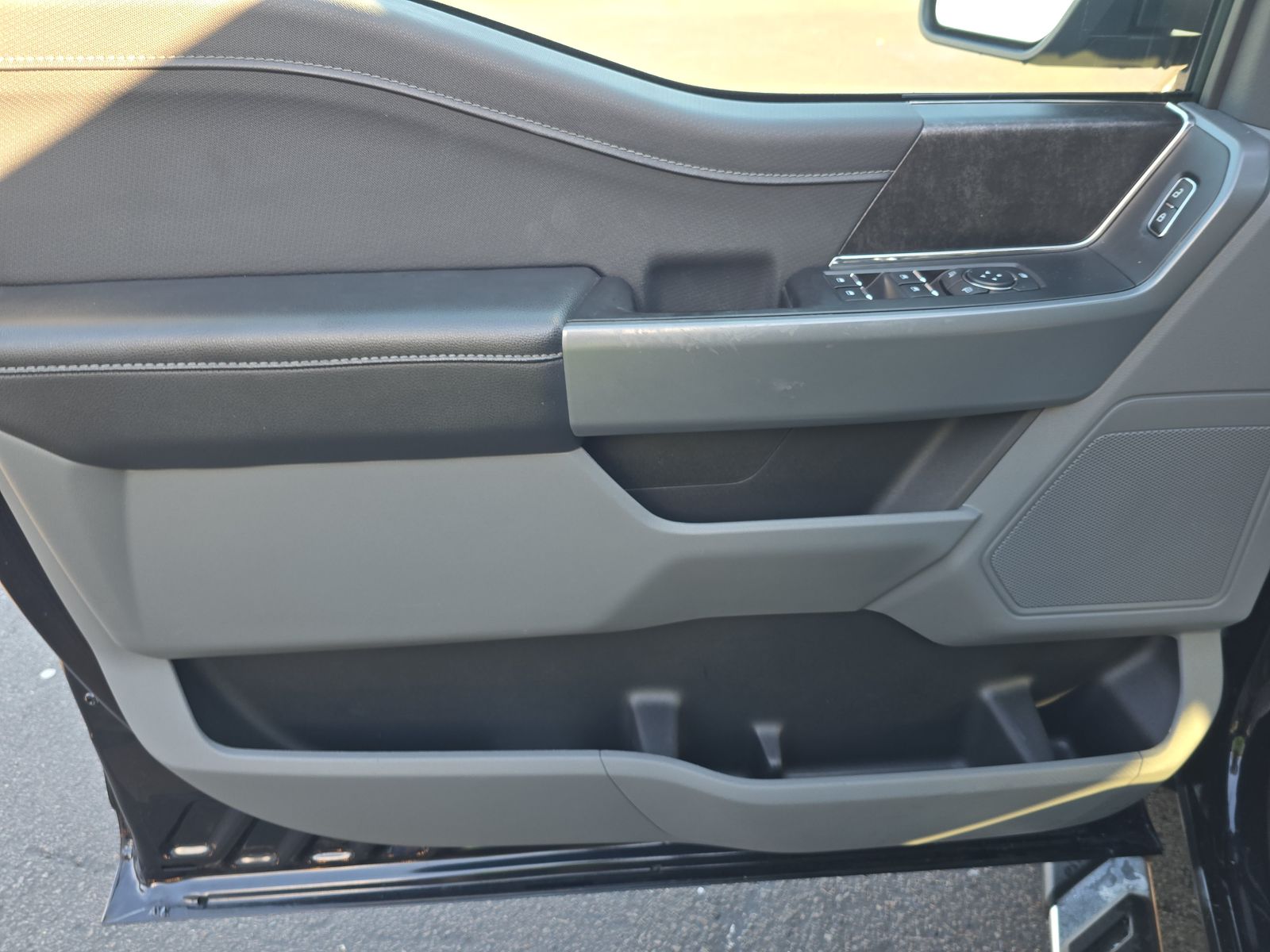 2023 Ford F-150 XLT RWD