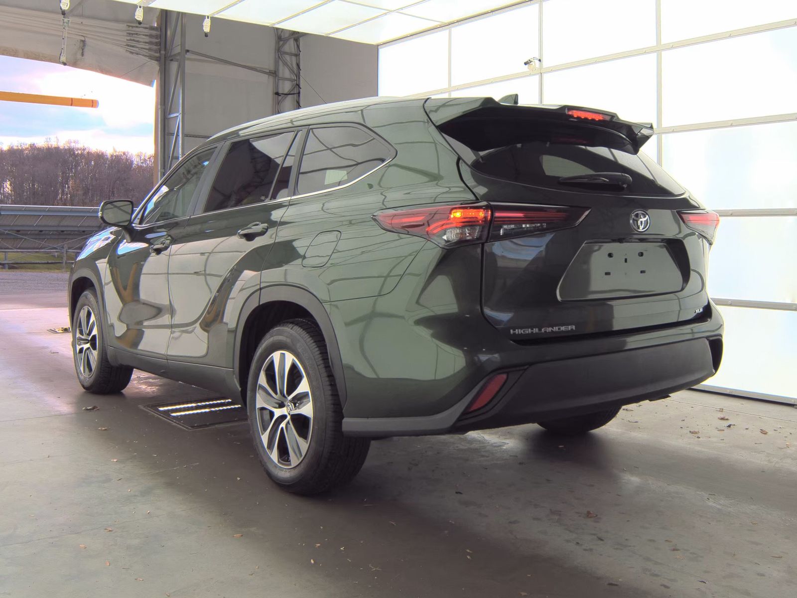 2024 Toyota Highlander XLE FWD