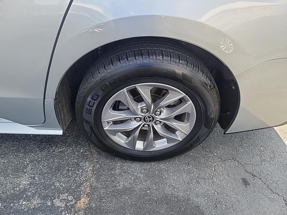 2021 Toyota Sienna LE FWD