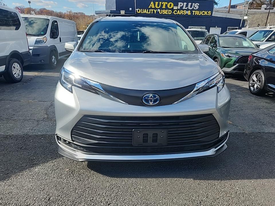 2021 Toyota Sienna LE FWD