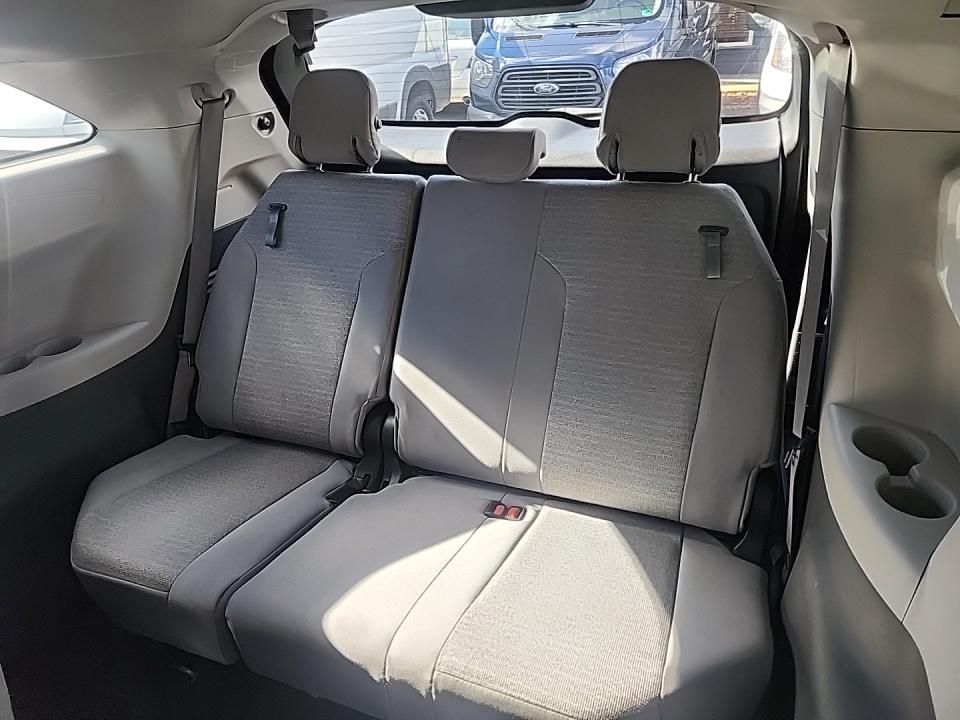 2021 Toyota Sienna LE FWD