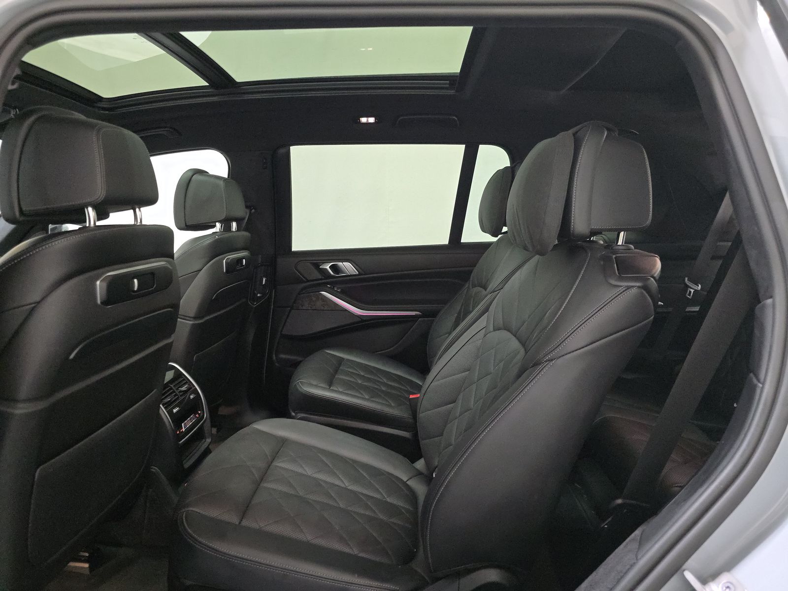 2023 BMW X7 xDrive40i AWD