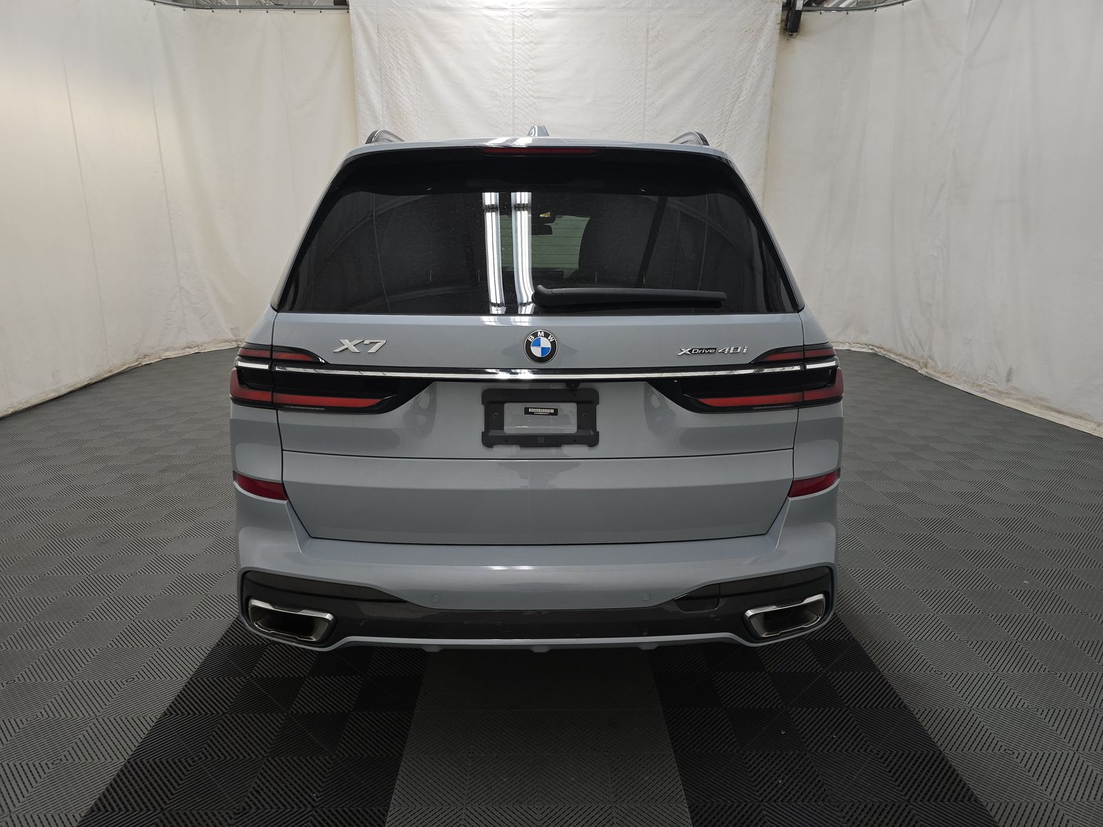 2023 BMW X7 xDrive40i AWD