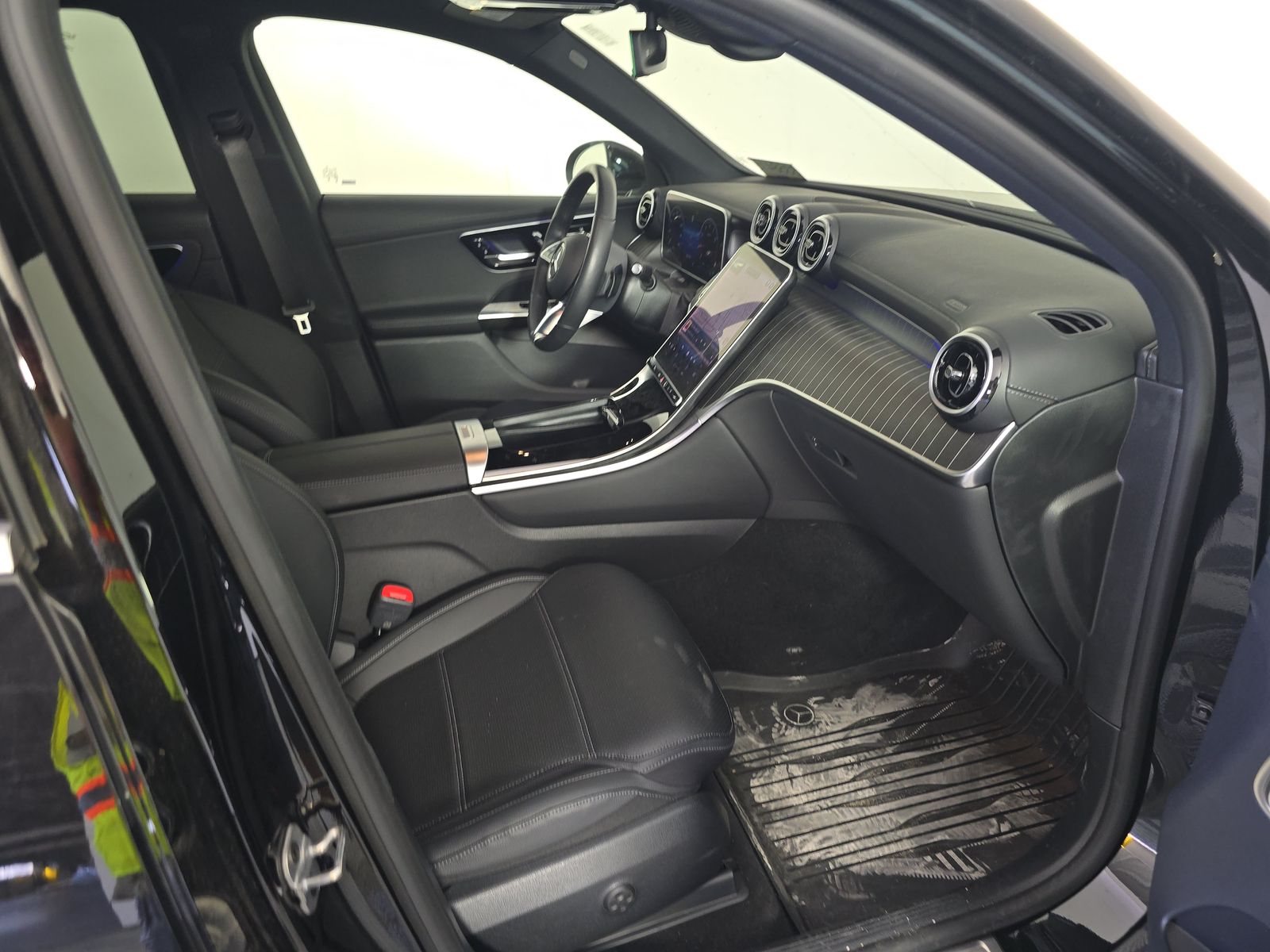 2024 Mercedes-Benz GLC GLC 300 AWD