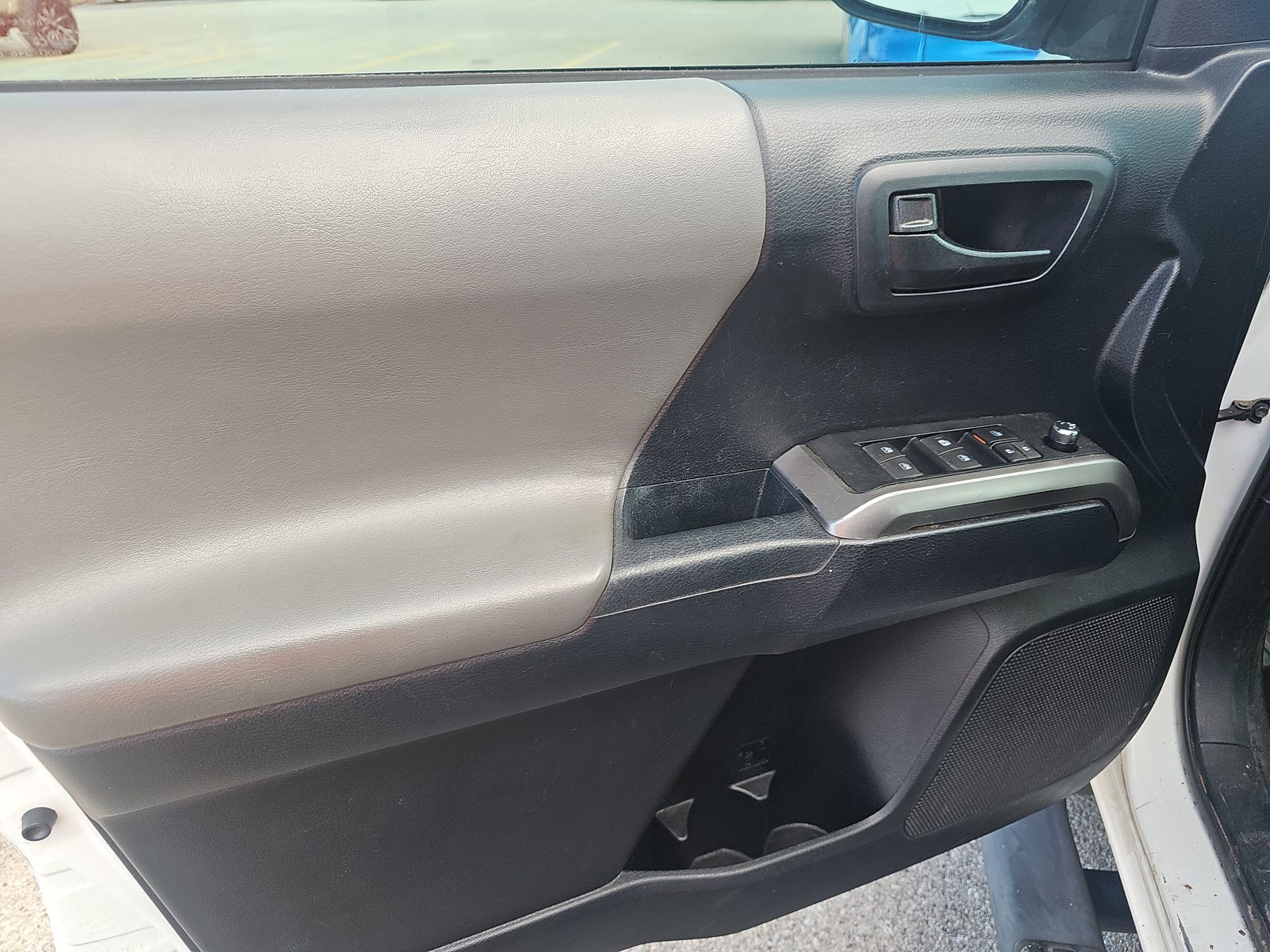 2017 Toyota Tacoma SR5 RWD