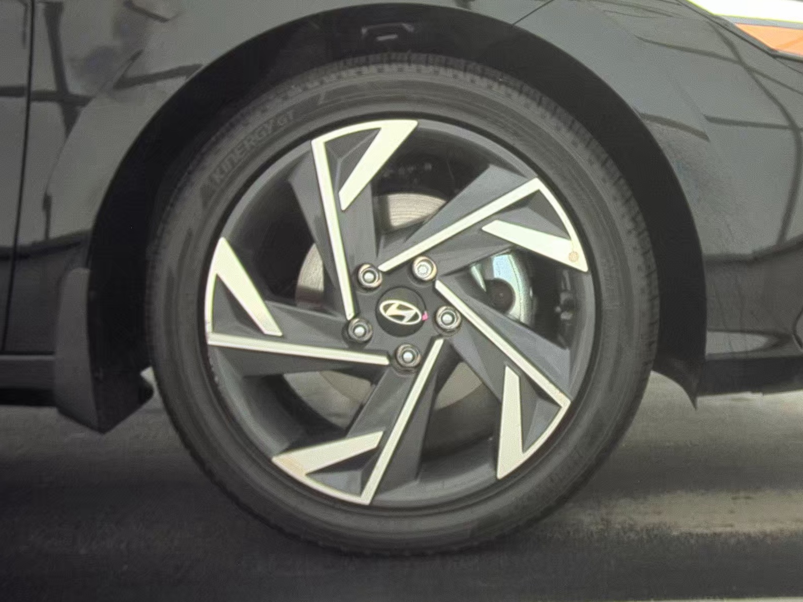 2025 Hyundai Elantra Hybrid SEL Sport FWD