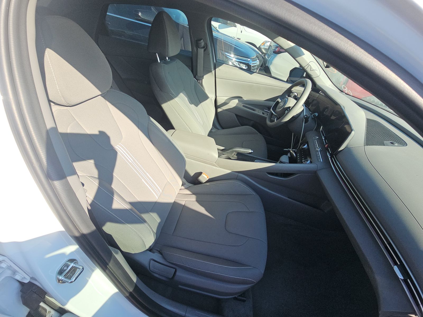 2024 Hyundai Elantra SEL FWD