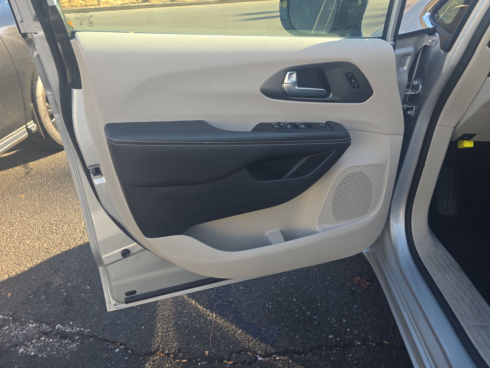 2024 Chrysler Pacifica Touring L FWD