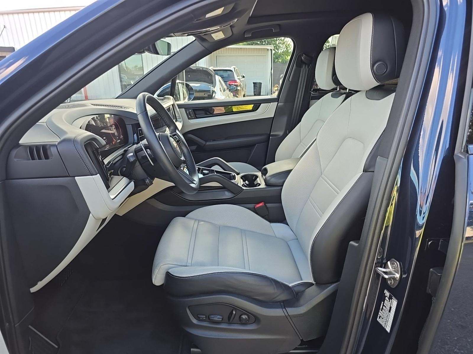 2024 Porsche Cayenne Base AWD