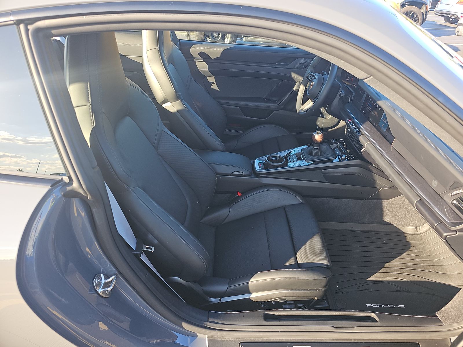 2025 Porsche 911 Carrera T RWD