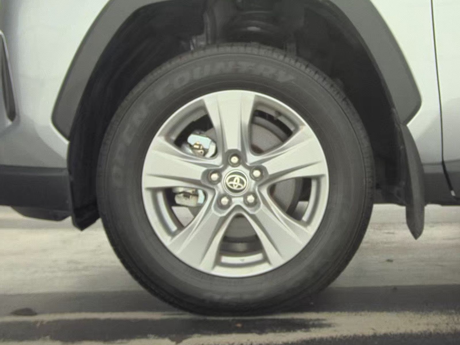 2024 Toyota RAV4 XLE FWD