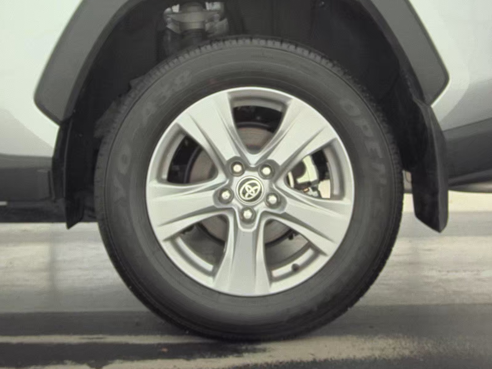 2024 Toyota RAV4 XLE FWD