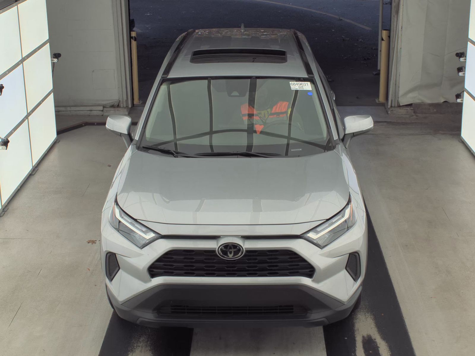 2024 Toyota RAV4 XLE FWD