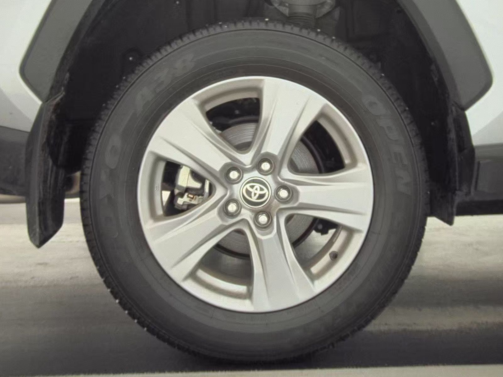 2024 Toyota RAV4 XLE FWD