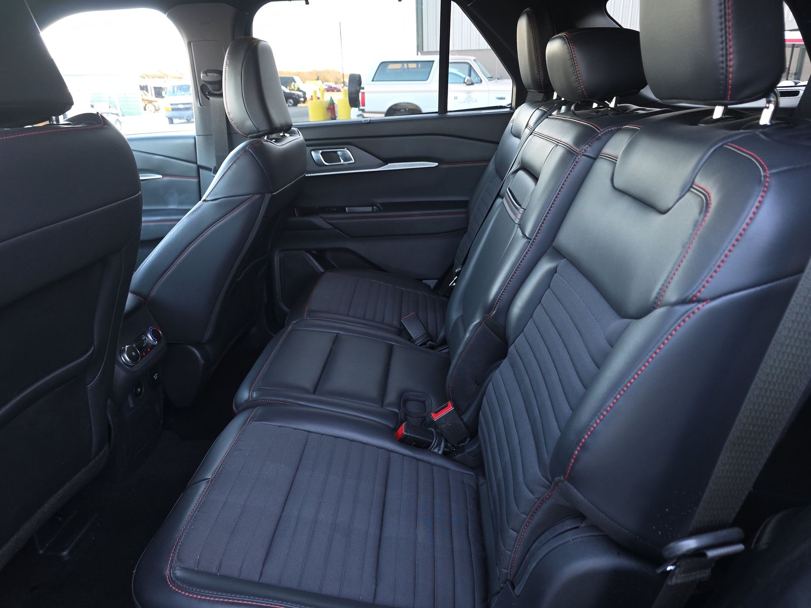 2025 Ford Explorer ST-Line AWD