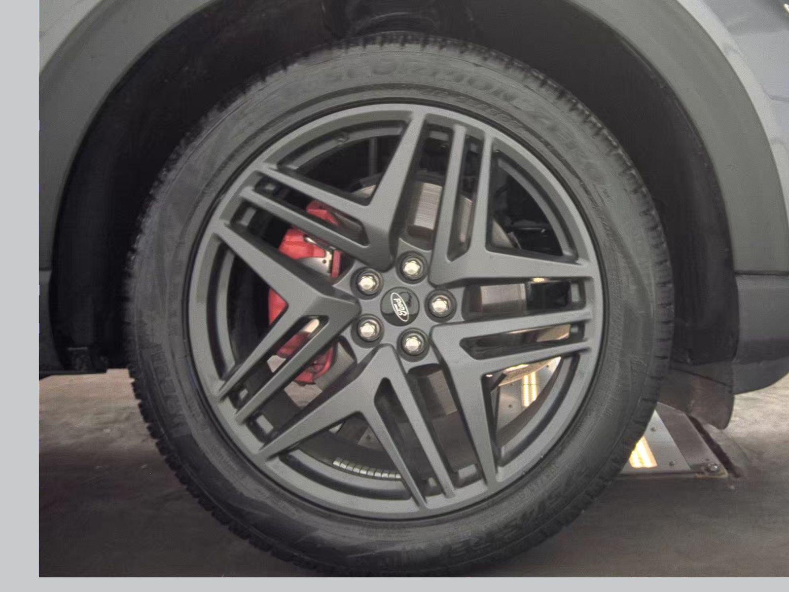 2025 Ford Explorer ST-Line AWD