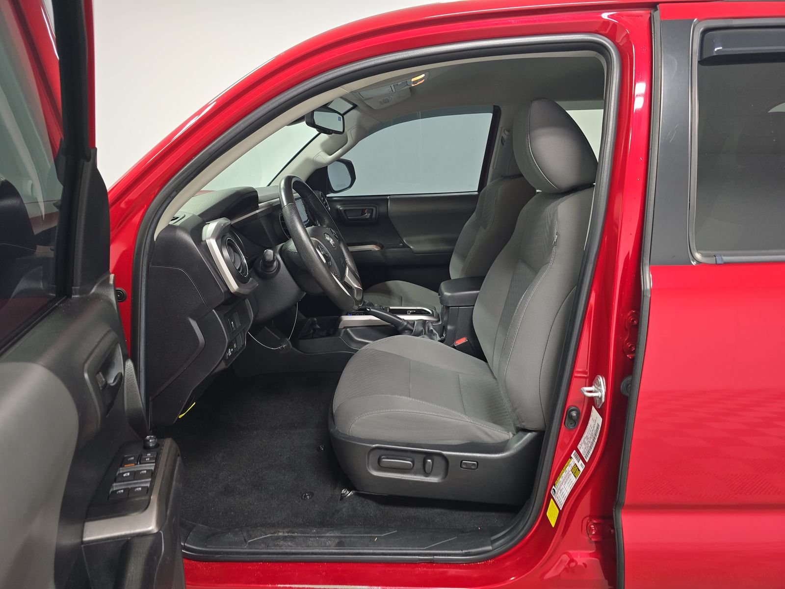 2022 Toyota Tacoma SR5 RWD