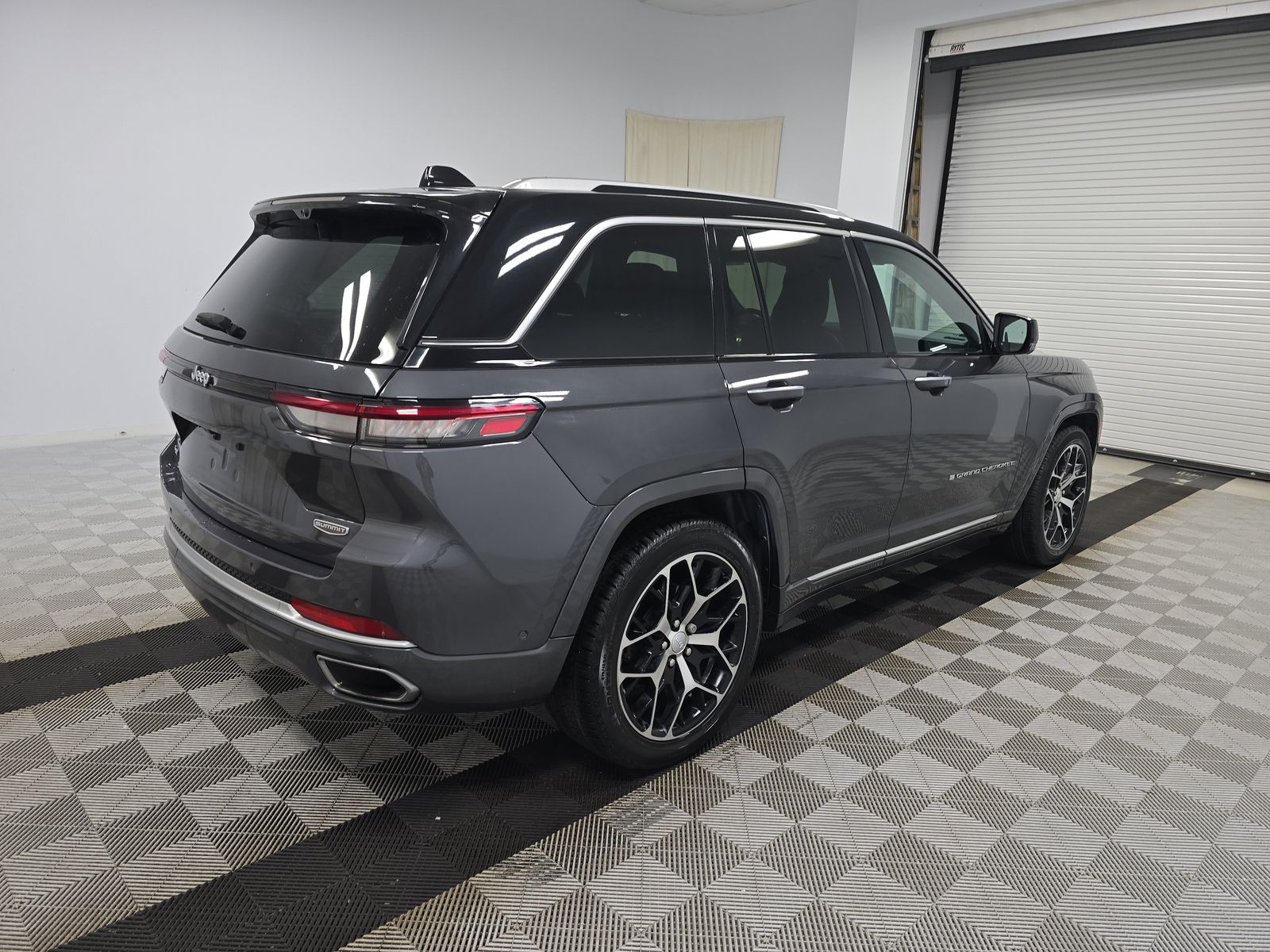 2022 Jeep Grand Cherokee Summit Reserve AWD