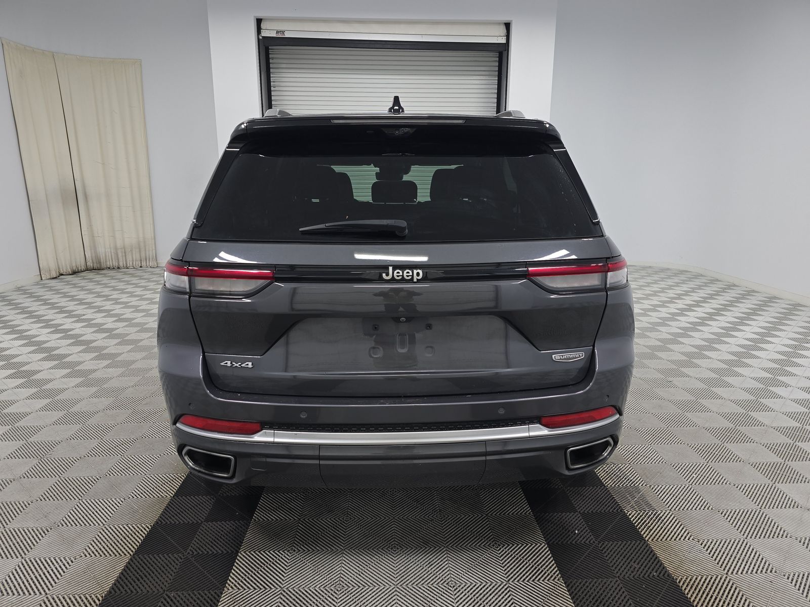 2022 Jeep Grand Cherokee Summit Reserve AWD