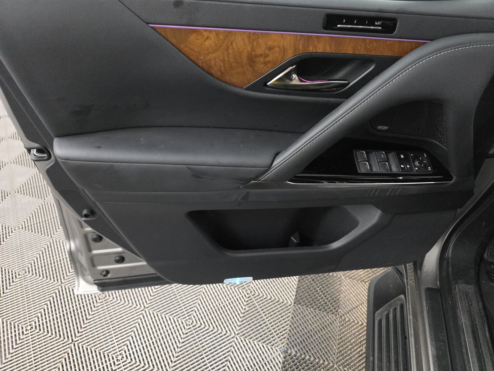 2025 Lexus LX LX 700h Luxury AWD